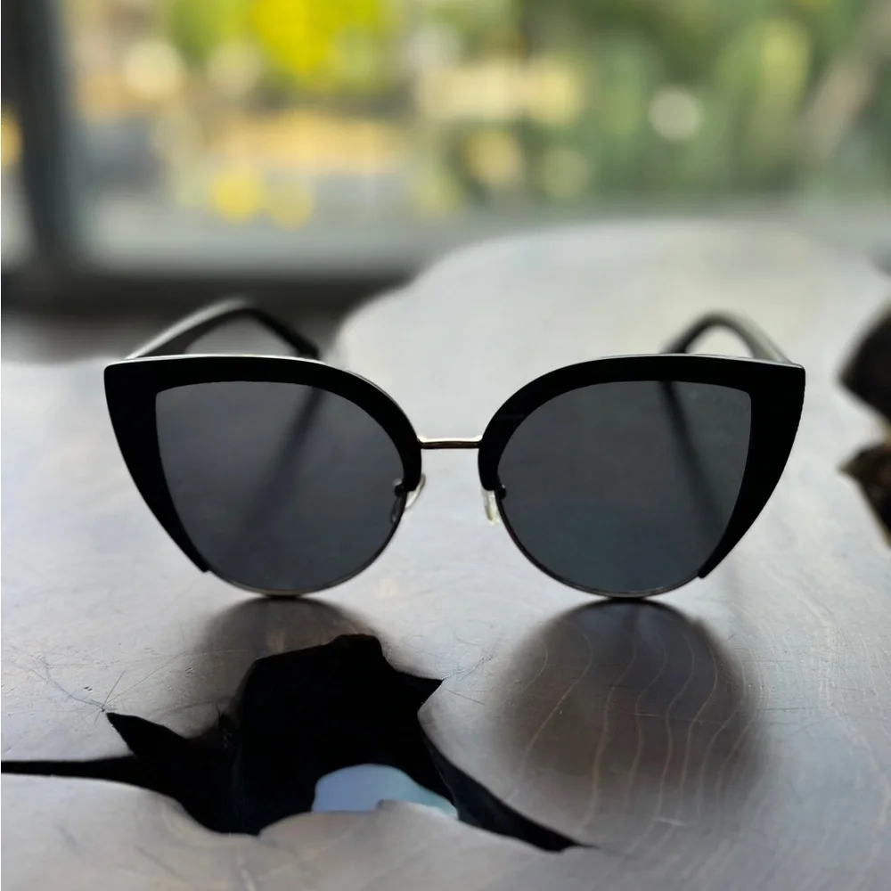 Quay Australia Matte Black Cat Eye Sunglasses - Picture 2 of 9